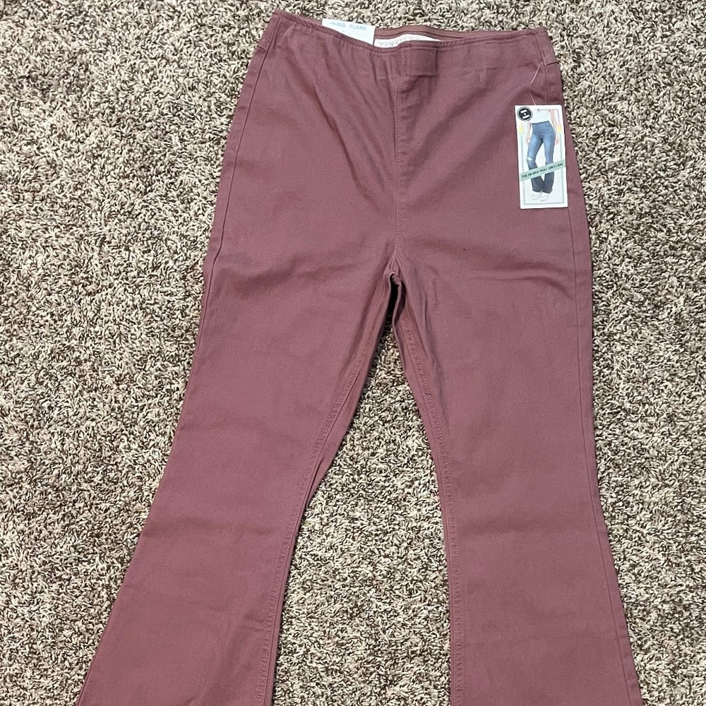 Tinseltown- Junior High Rise Pull On Flare Jeans